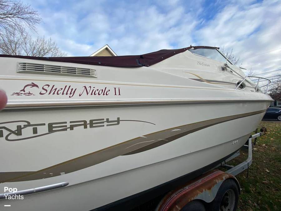 1998 Monterey 256 Cruiser Power Boats, Express Cruisers For Sale in