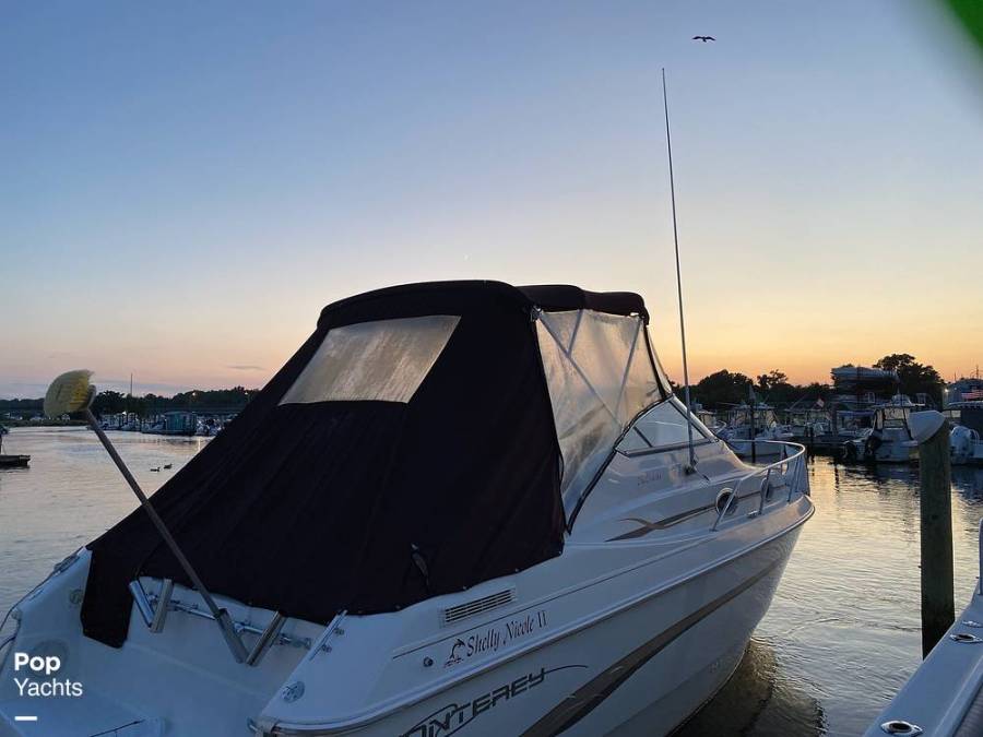 1998 Monterey 256 Cruiser Power Boats, Express Cruisers For Sale in