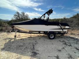2013, Axis, Wake Research A20