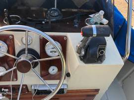 1986, Boston Whaler, Outrage 18