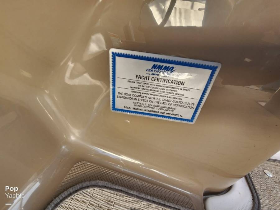 2016 Regal 30 Express Power Boats, Express Cruisers For Sale in