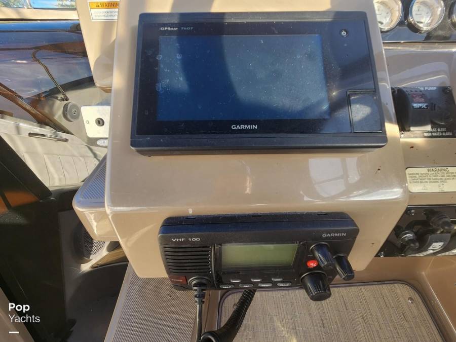 2016 Regal 30 Express Power Boats, Express Cruisers For Sale in