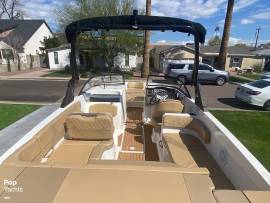 2022, Bayliner, VR6