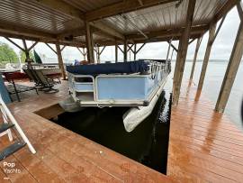 1990, Sun Tracker, Party Barge 24