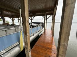 1990, Sun Tracker, Party Barge 24