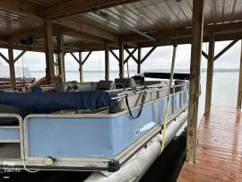 1990, Sun Tracker, Party Barge 24