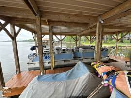 1990, Sun Tracker, Party Barge 24