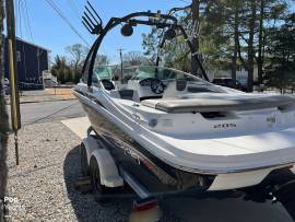 2011, Sea Ray, 205 Sport