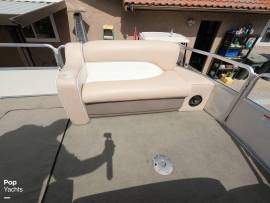 2004, Sun Tracker, Party Barge 22