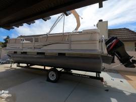 2004, Sun Tracker, Party Barge 22