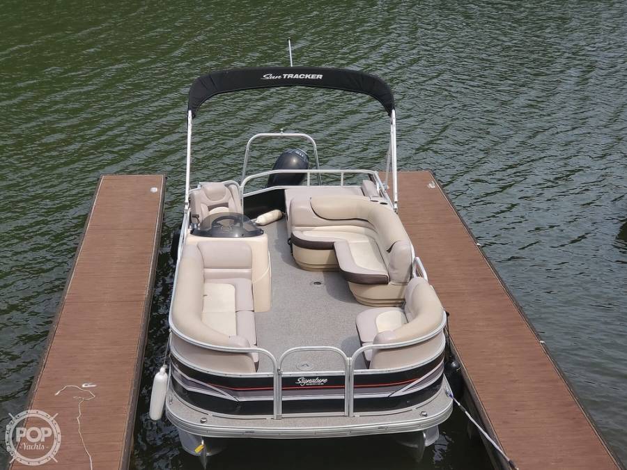 2015 Tracker 22 DLX Signature series Power Boats, Pontoon Boats For Sale in Hot Springs, Arkansas