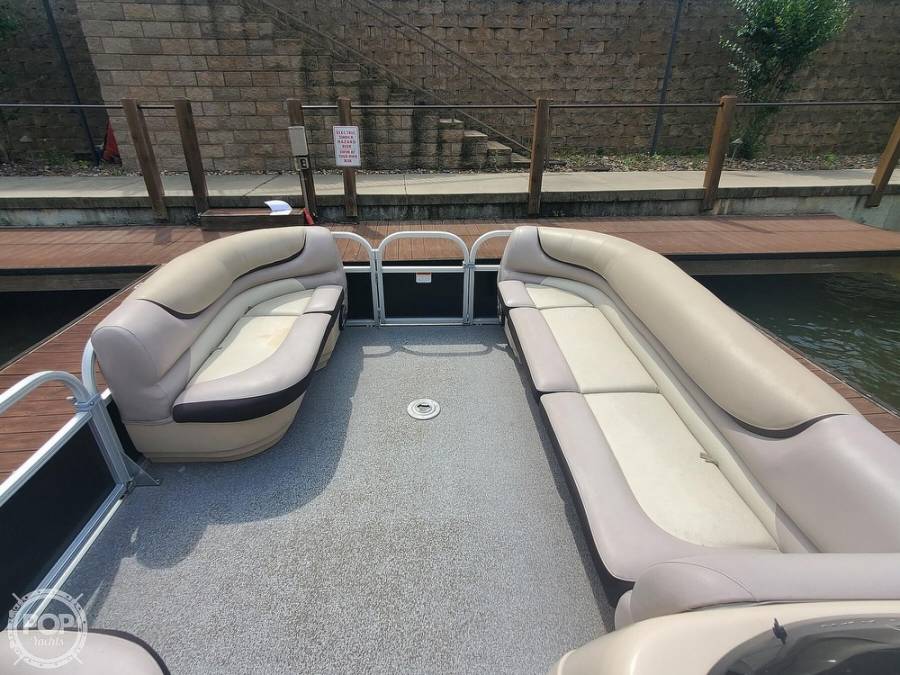 2015 Tracker 22 DLX Signature series Power Boats, Pontoon Boats For Sale in Hot Springs, Arkansas