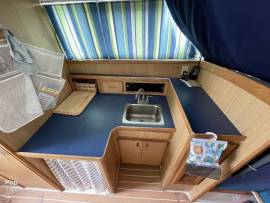 1986, Bertram, 28 Flybridge Cruiser
