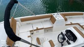 2021, Bayliner, DX2000