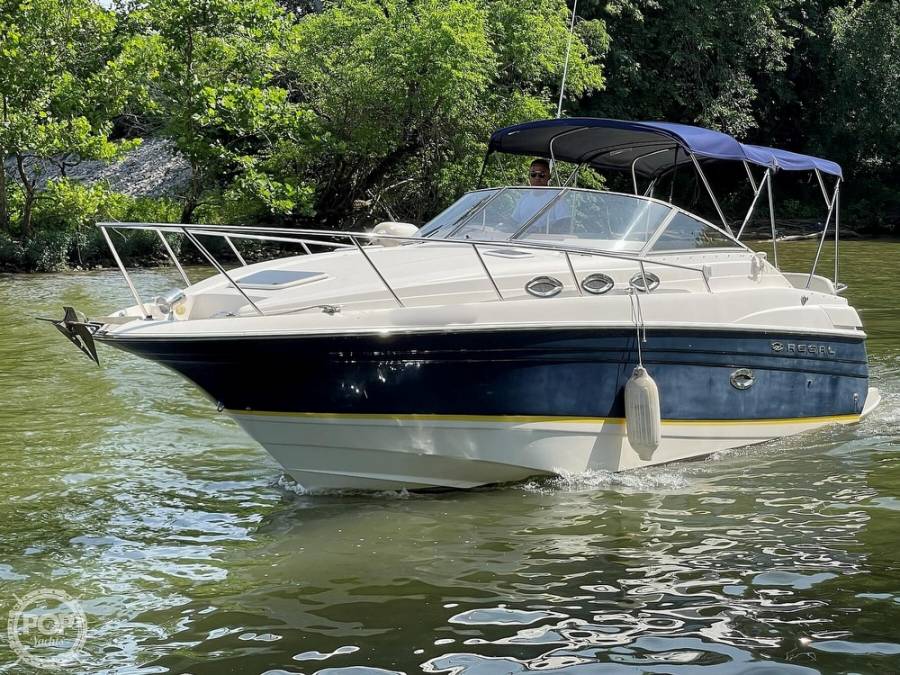 2004 Regal Commodore 2765 Power Boats, Express Cruisers For Sale in