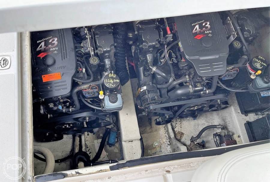 2004 Regal Commodore 2765 Power Boats, Express Cruisers For Sale in