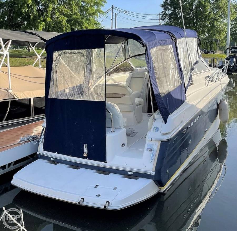 2004 Regal Commodore 2765 Power Boats, Express Cruisers For Sale in