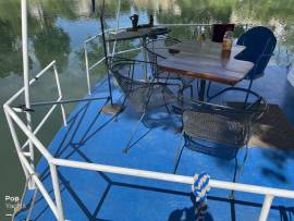 1969, 44 Houseboat