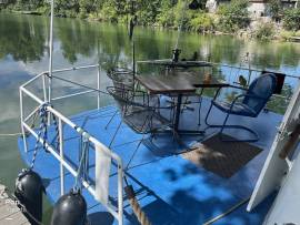 1969, 44 Houseboat