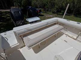 2005, Boston Whaler, 320 Outrage
