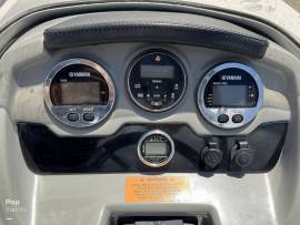 2018, Chaparral, 191 Suncoast Deluxe