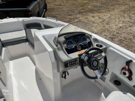 2018, Chaparral, 191 Suncoast Deluxe