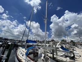 1980, Endeavour, 37 Ketch