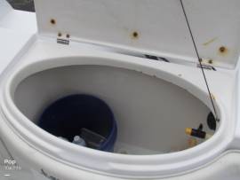 2001, Seaswirl, 2300 Striper