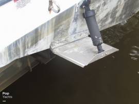 2001, Seaswirl, 2300 Striper