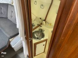 1989, Albin, 34 Bridgedeck
