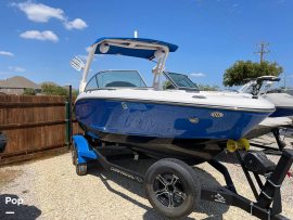 2021, Chaparral, 21 Surf