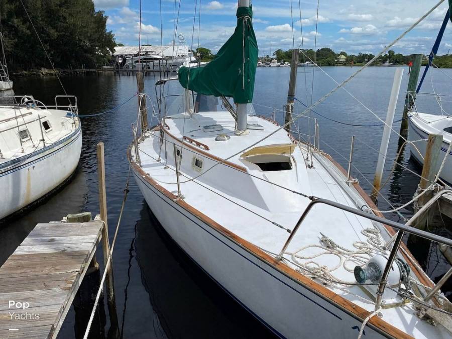 1982 Morgan 32 Sail Boats, Cruisers For Sale in Tarpon Springs, Florida
