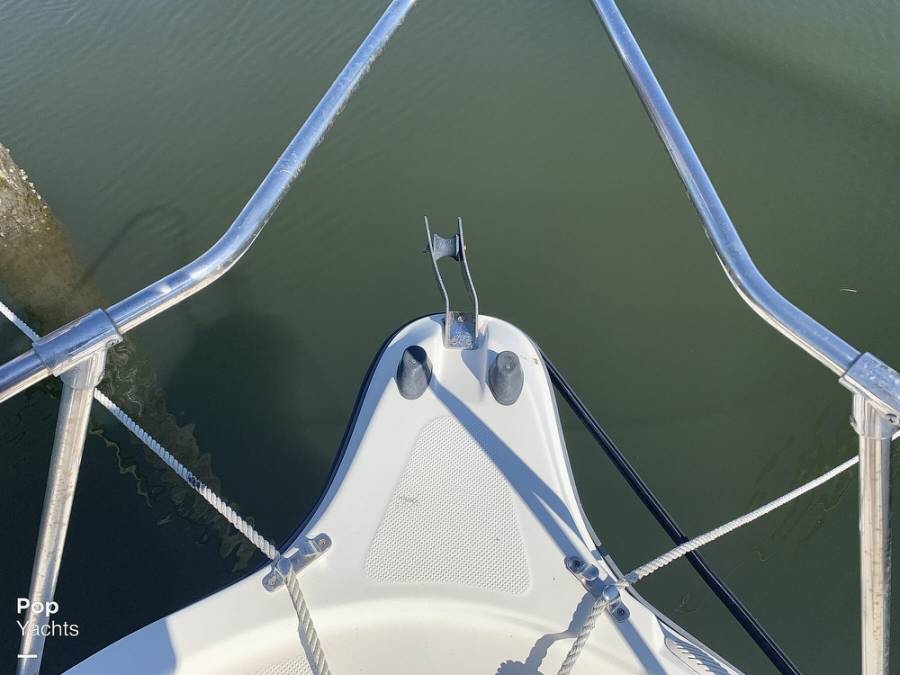 2001 Bayliner 2052 Trophy Power Boats, Walkaround Boats For Sale in