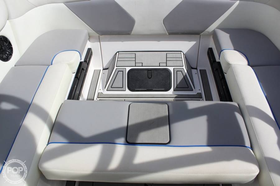 2020 Moomba MAX Power Boats, Ski/Wakeboard Boats For Sale in