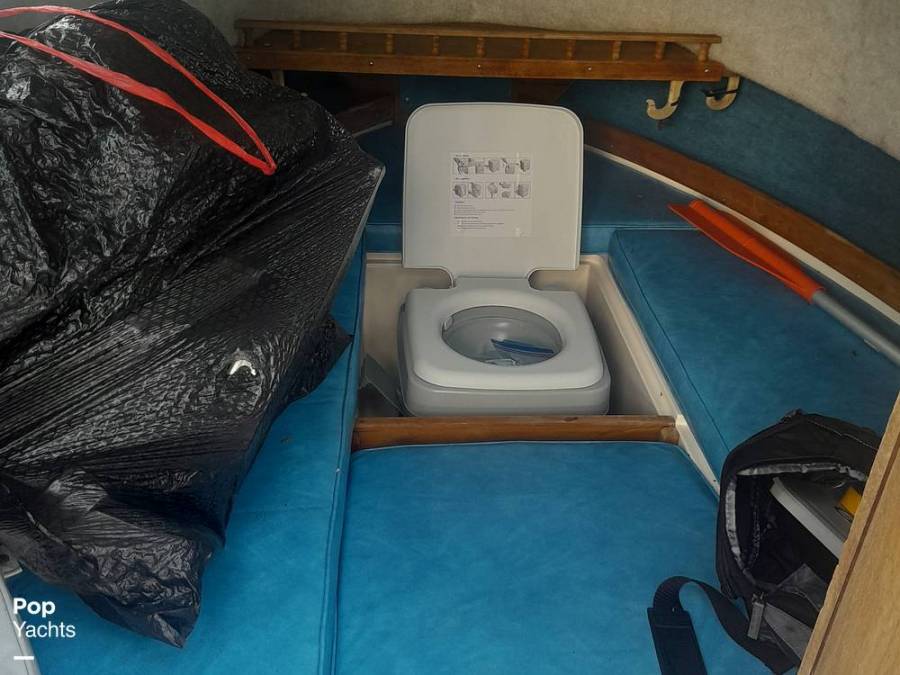 1987 GradyWhite Overnighter 204C Power Boats, Walkaround Boats For