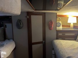 1986, Carver, 3207 Aft Cabin