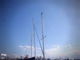 1977, Ericson Yachts, 27