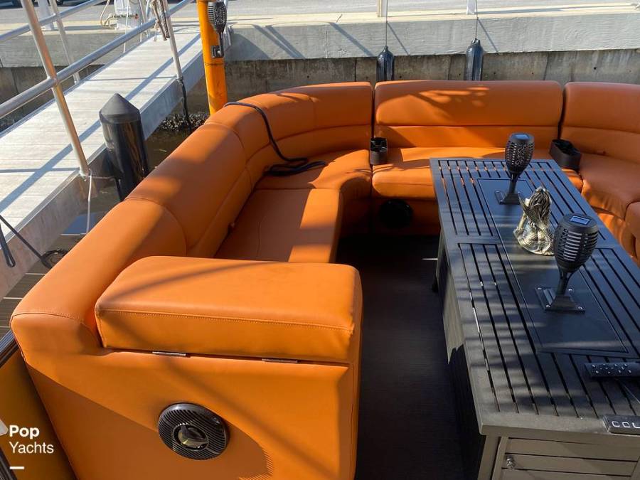 2022 Custom Tiki Bar Boat 30 Power Boats, Pontoon Boats For Sale in